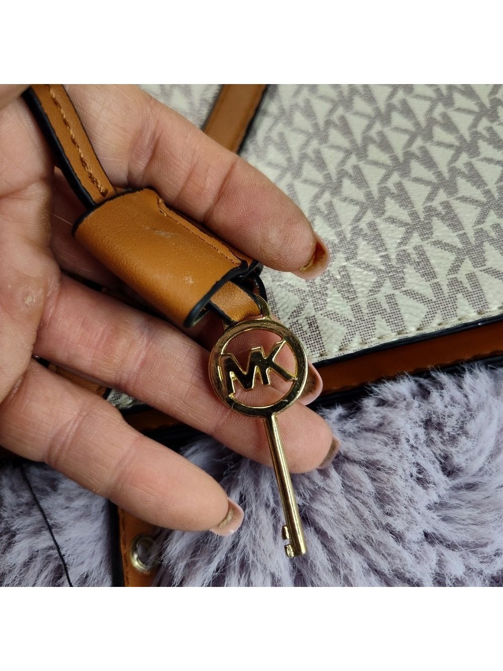 Michael Kors Voyager Two Tone Logo Tote Bag - Picture 15 of 15